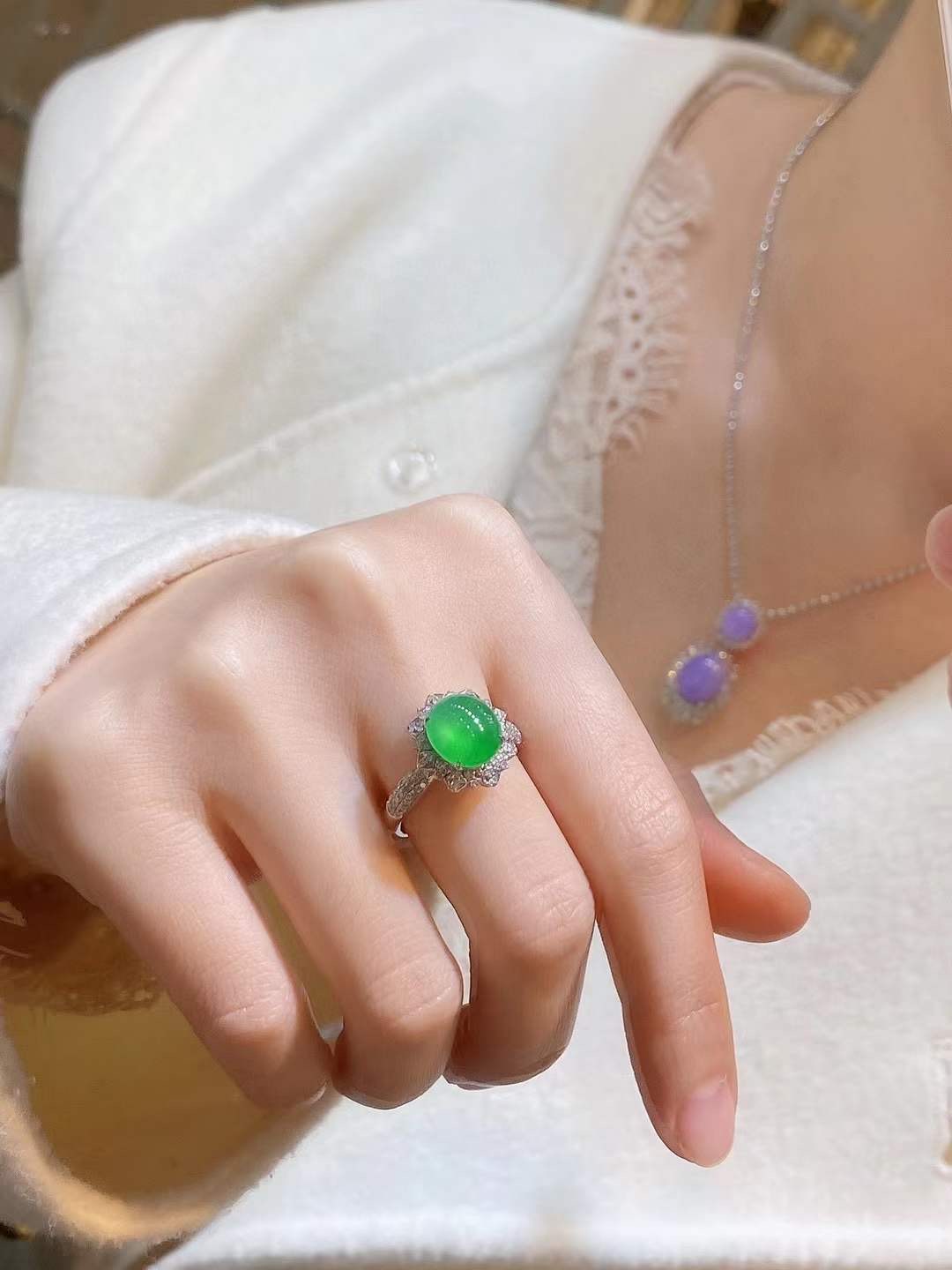 Advanced Jewellery-Spanning time